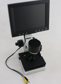 顕微鏡を点検する専門の爪郭の Microcirculation の顕微鏡/釘